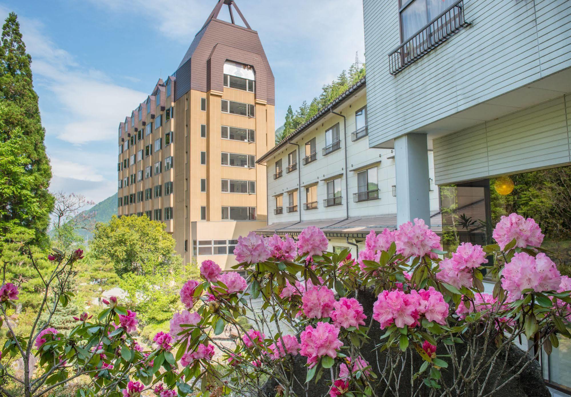 Okuhida Yakushi No Yu Honjin Hotel ทาคายาม่า ภายนอก รูปภาพ