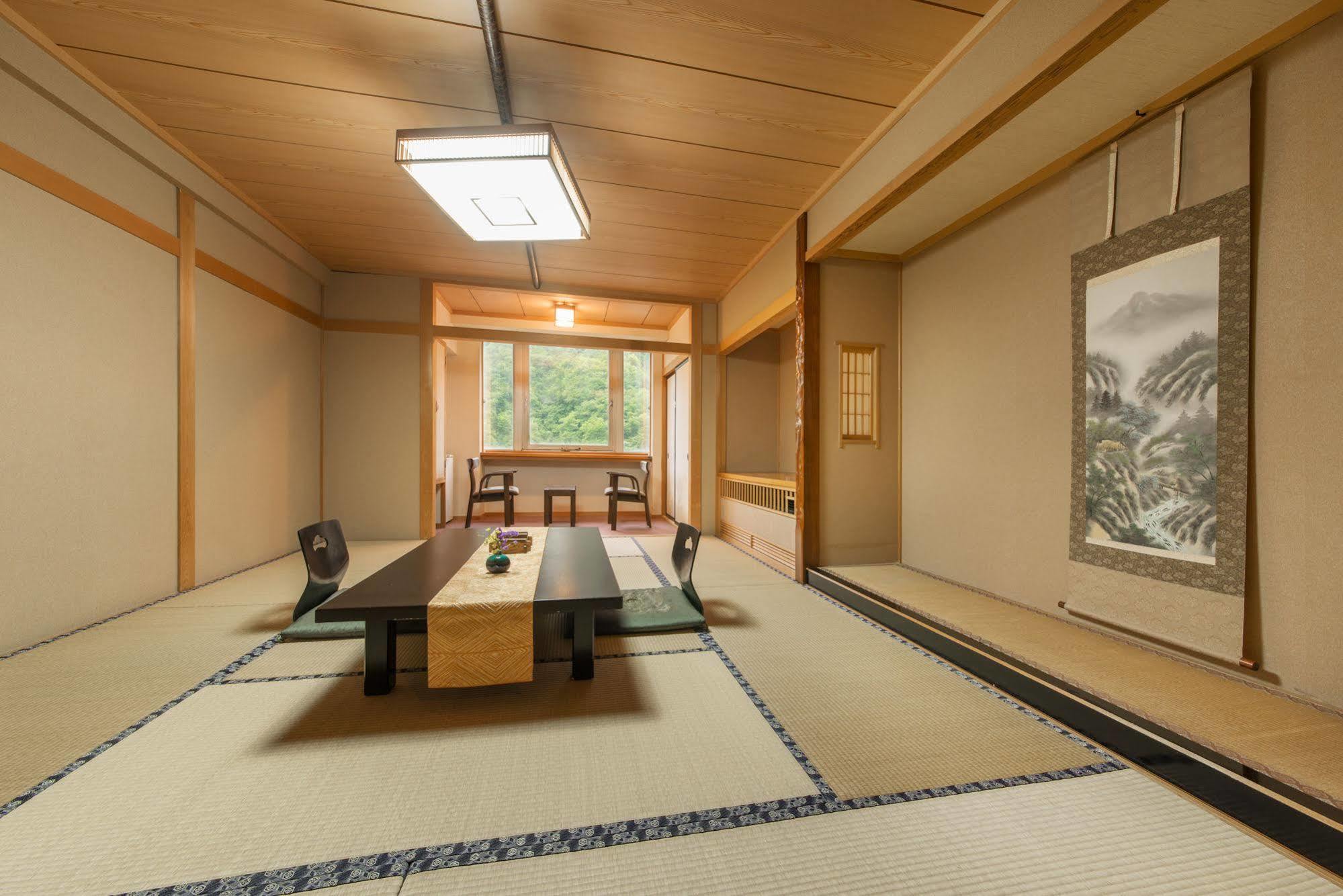 Okuhida Yakushi No Yu Honjin Hotel ทาคายาม่า ภายนอก รูปภาพ